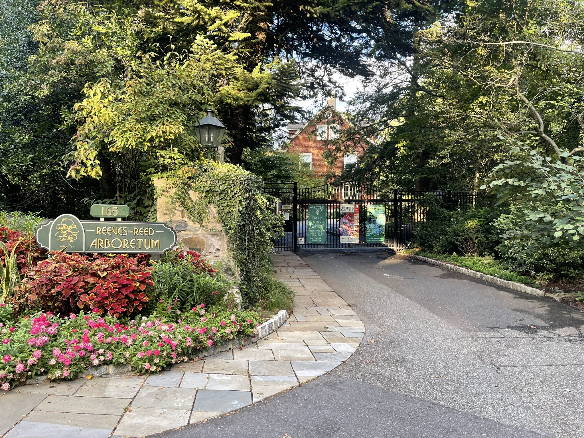 Reeves Reed Arboretum entrance in Summit, NJ